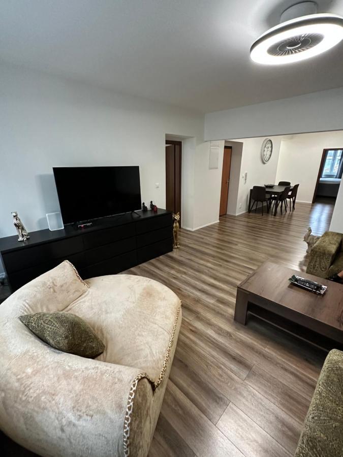 Medena Apartment Old Town With Free Parking Братислава Екстериор снимка