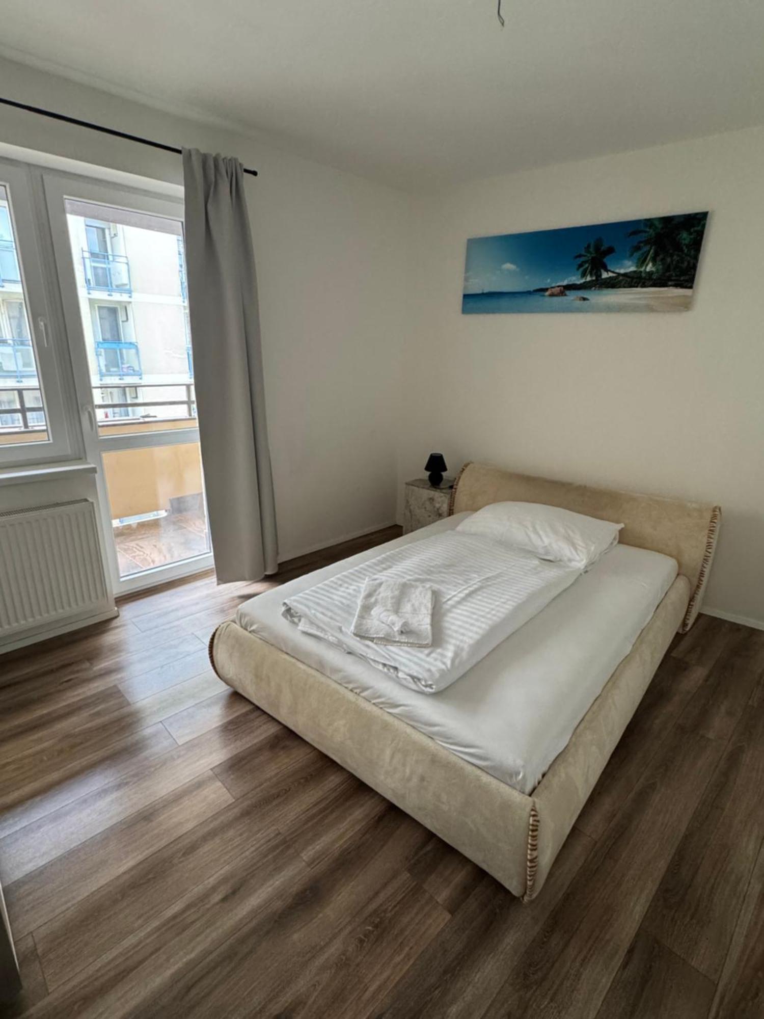 Medena Apartment Old Town With Free Parking Братислава Екстериор снимка